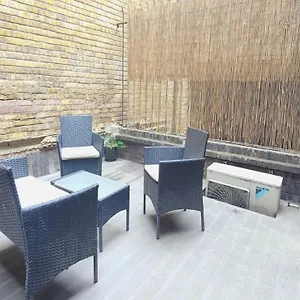 Spacious 3 Bed Flat Near Liverpool Street, Spitalfields Apartment London
