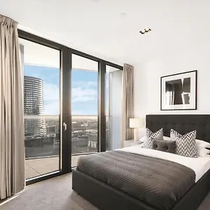 Luxury Balcony Apartment, Canary Wharf London