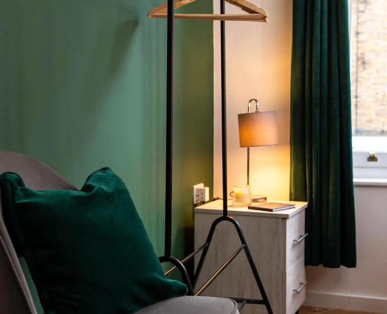 1Br Stylish Flat By Hostarahomes, Near Liverpool Street, Prime London Location, Sleeps Up To 4 Apartment