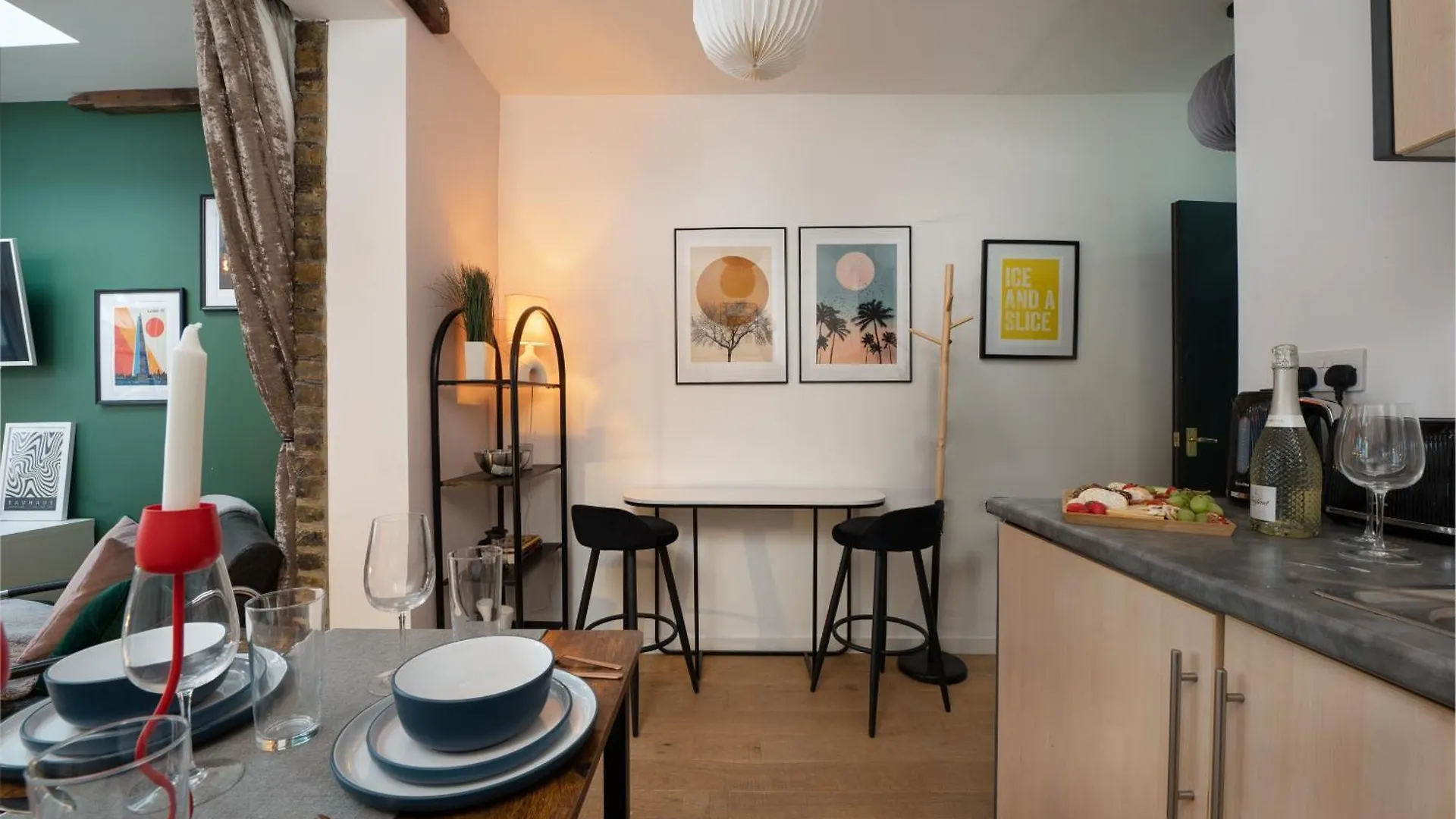 1Br Stylish Flat By Hostarahomes, Near Liverpool Street, Prime London Location, Sleeps Up To 4 Apartment